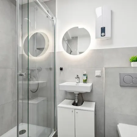 Moderne, Zentrale Und Gemuetliche