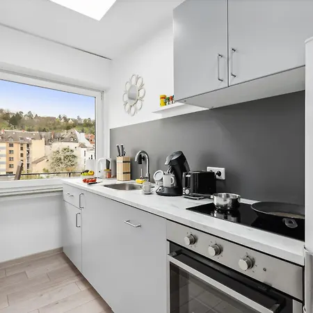 Moderne, Zentrale Und Gemuetliche Apartamento
