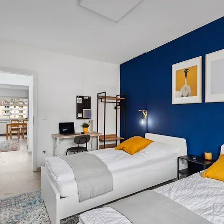 Moderne, Zentrale Und Gemuetliche Apartamento